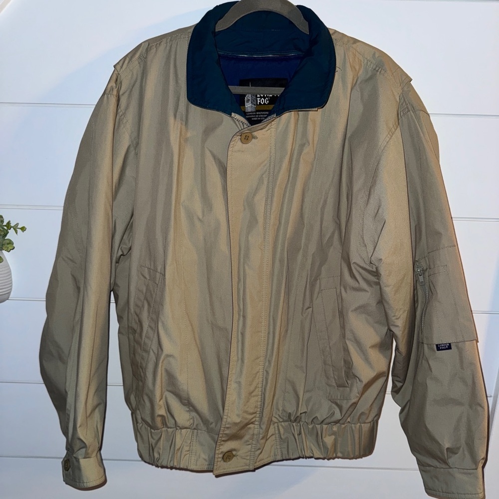 Men’s London Fog Bomber Jacket
Size Large